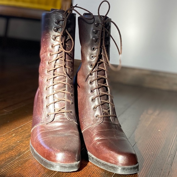 Vintage Dark Brown Lace-Up Boots - Picture 3 of 10